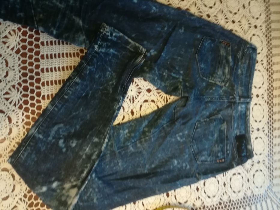 Spodnie jeans r. 34