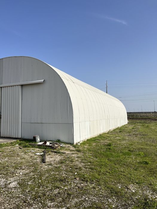 Pavilhão metálico 200 m²