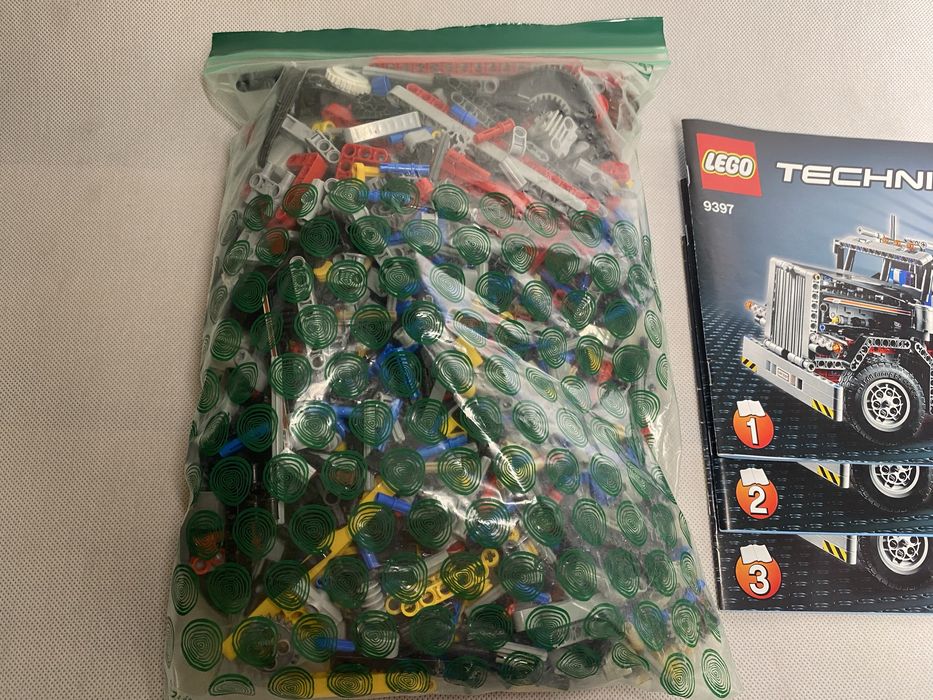 Lego 9397 - Logging Truck