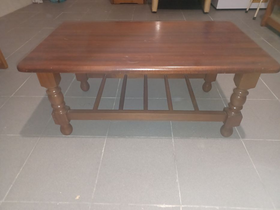Mesa de centro em mogno