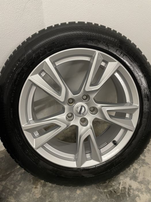 Jantes Volvo 18 polegadas com pneus