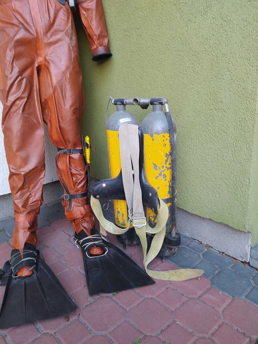 suchy nurkowy skafander PW-2 foka