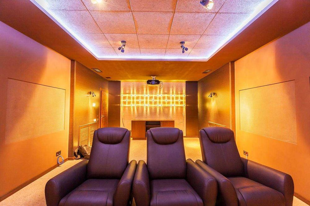 Посуточно коттедж премиум Кийлов  до 25 человек сауна лес барбекю