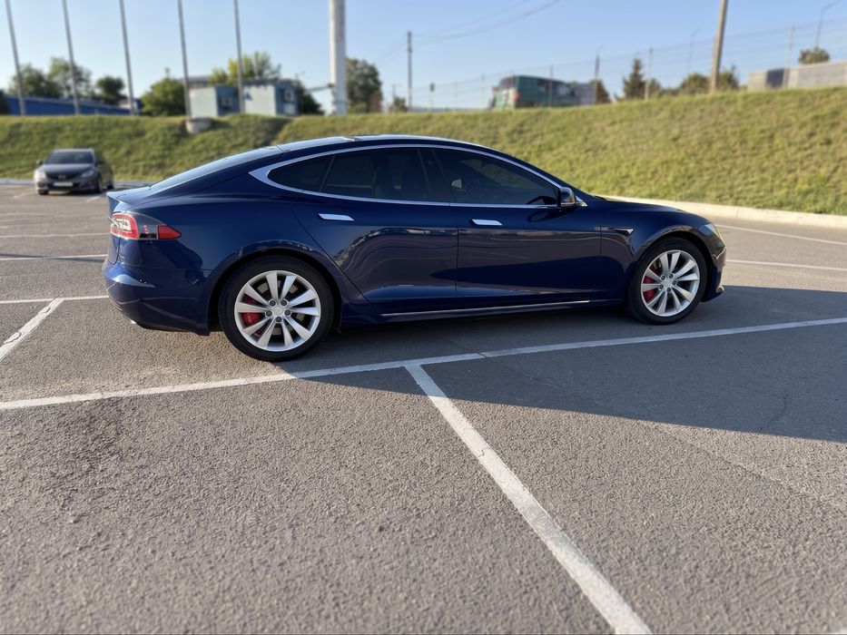 Tesla Model S 100D 2018