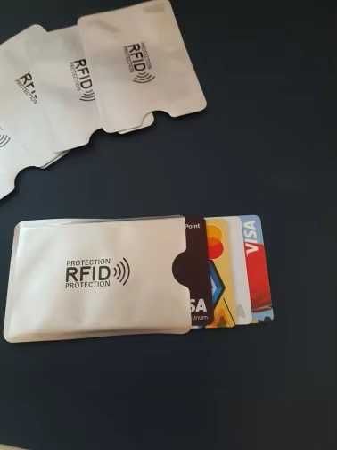 Aluminiowe etui na karty płatnicze z ochroną RFID