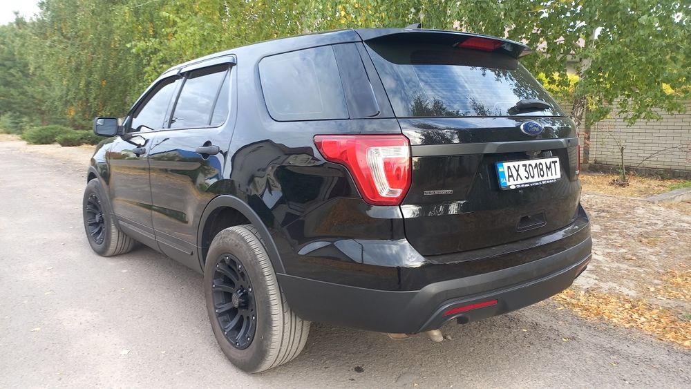 Форд експлорер 2017 рік