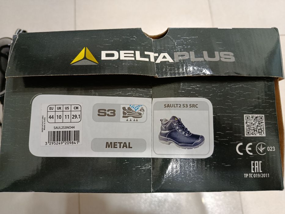 Професійне робоче взуття DeltaPlus  SAULT 2 S3 SRC