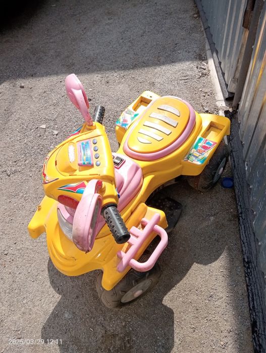 Електро машина дитяча.