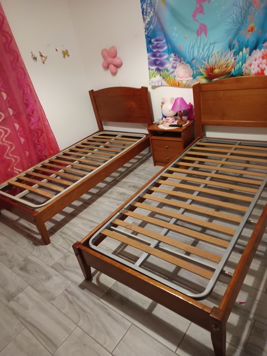 Cama solteiro em excelente estado