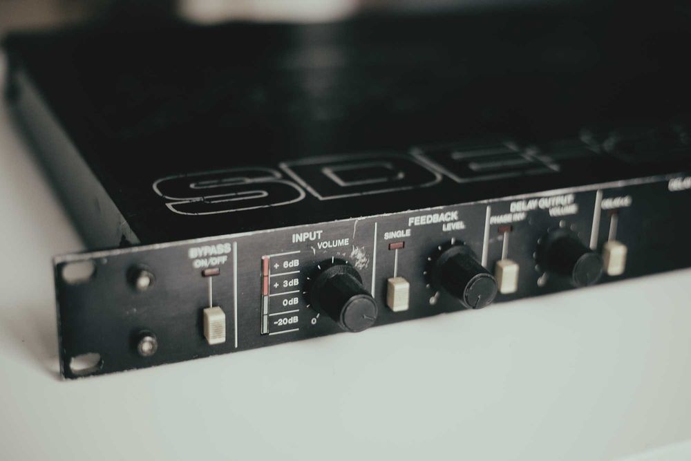 Roland SDE-2000 Digital Delay