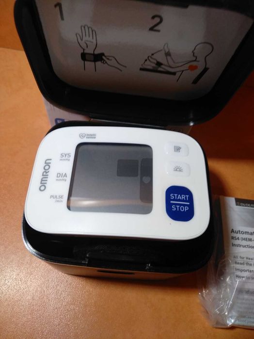 Тонометри Omron (Японія) нові AFib не дорого