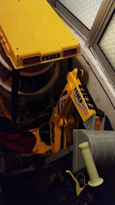 Feber Supper Digger 12V com pouco uso