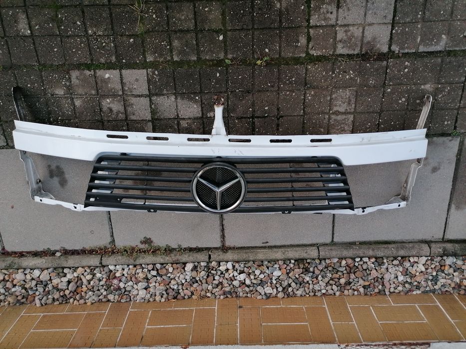 Mercedes Sprinter 901 grill emblemat 99 rok