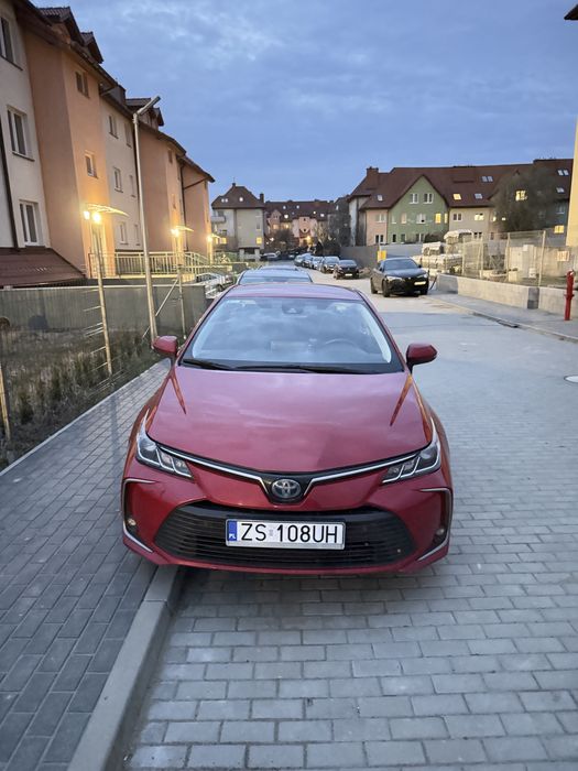 Wynajem Toyota Corolla 2021 w stanie idealnym