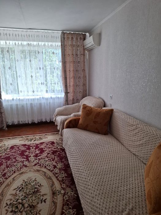 Здається в оренду простора 3-кімнатна квартира в с.Сальник поблизу м.Калинівка