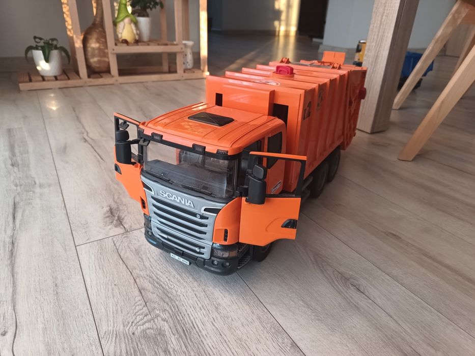 Śmieciarka Bruder Scania