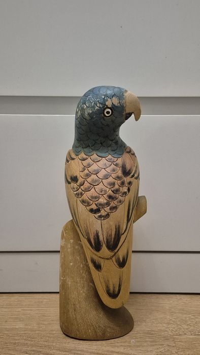Drewniana papuga