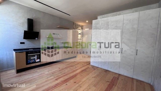 Studio | With Private Garage Box | Bonfim