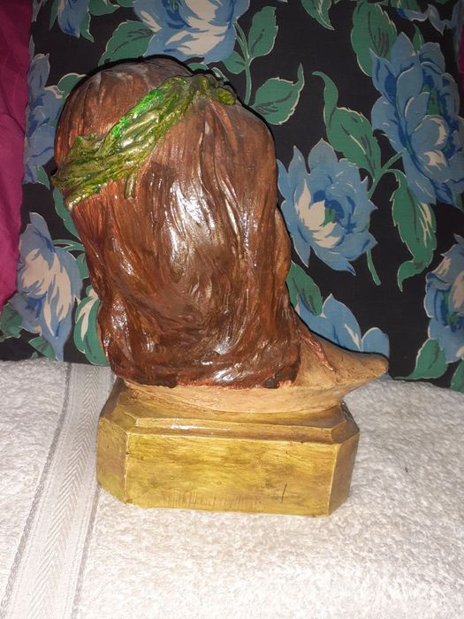 Decoração busto jesus cristo medio em gesso