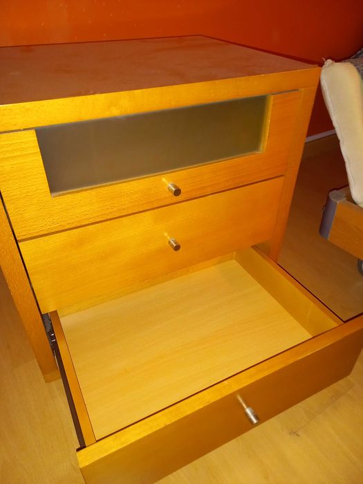 Mesa de Cabeceira