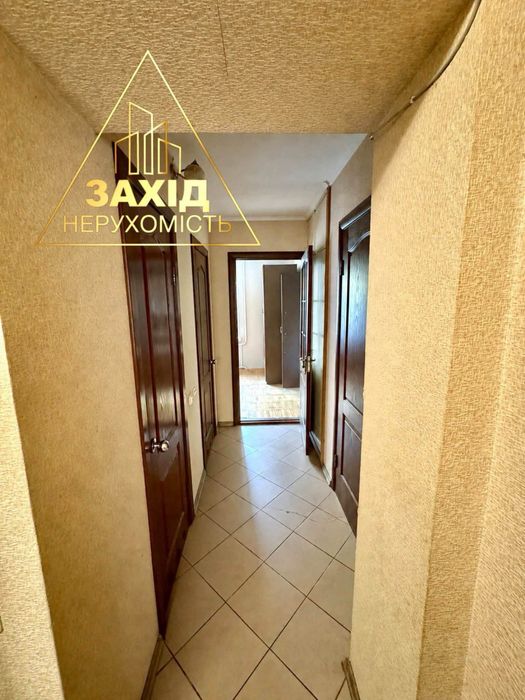 Трикімнатна чешка на пр. Молоді, 2 поверх