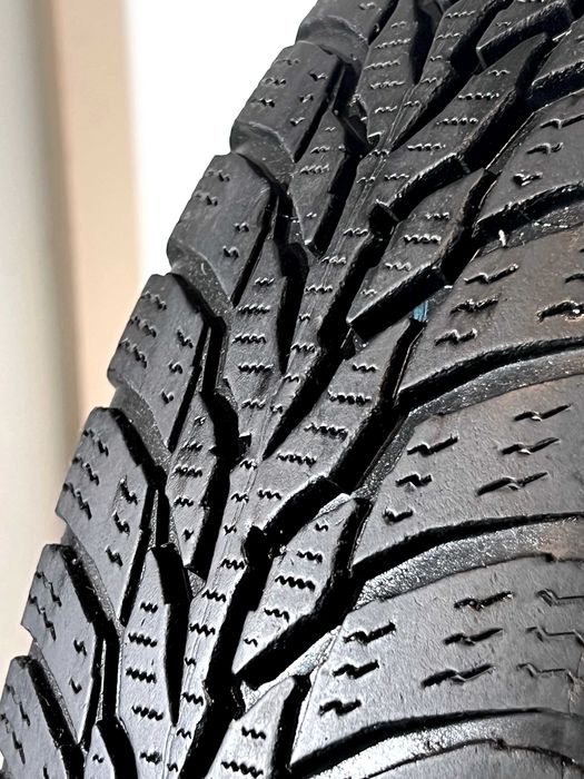 Pneus Nokian SnowProof (BMW i3) - 155/70/19 - Como NOVOS