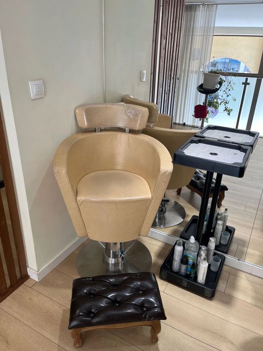 2 cadeiras mais 1 pisa-pés autor