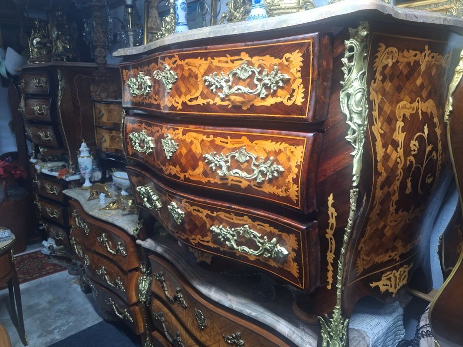 Comodas Louis XV(Variadíssimas)