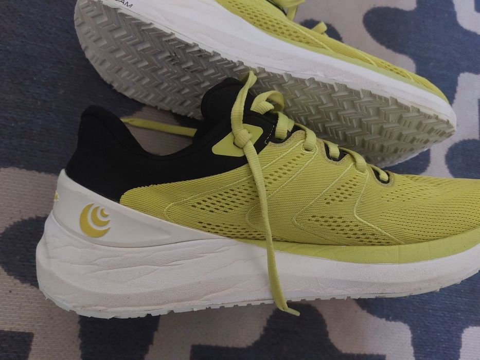 Vendo tenis topo 42.5