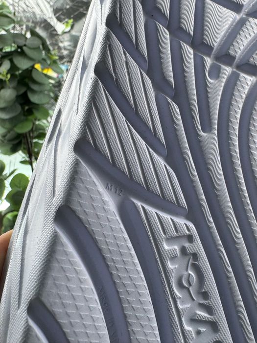 Нові тапочки шльопки Hoka Ora Recovery 46.5 розмір Е11820