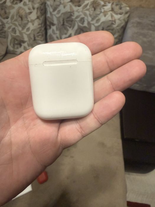 Продам наушники apple AirPods 2