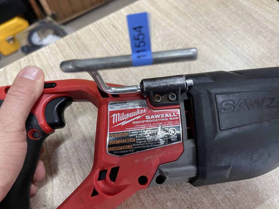 Milwaukee M18 2721-20 ONEFSZ / безщіткова шабельна пила Мілвокі