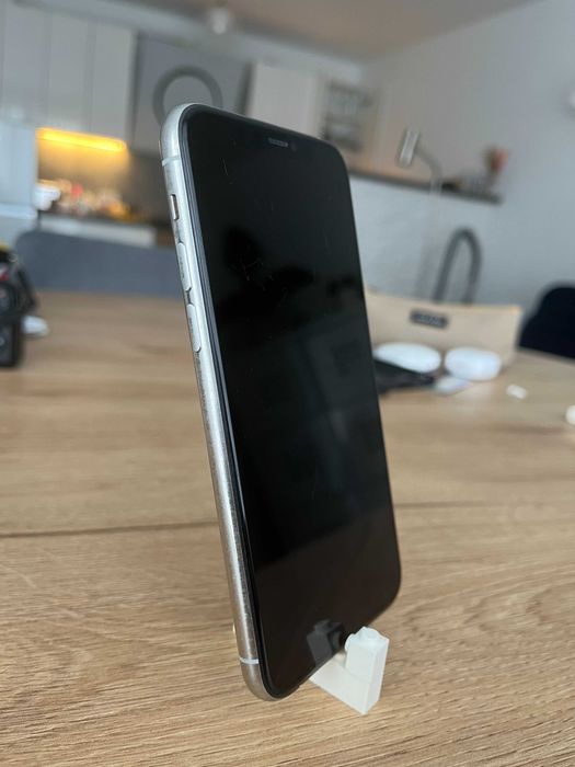 Iphone 11 Pro 64gb, Gold, stan dobry, stan baterii 100%