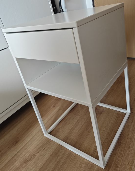 Mesa de Cabeceira VIKHAMMER