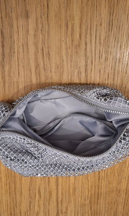 Srebrna torebka Reserved