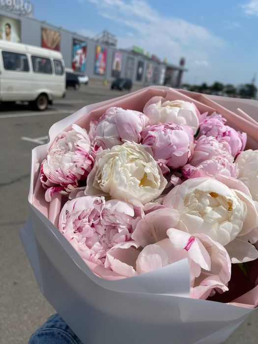 Букеты и цветочные композиции на любой вкус