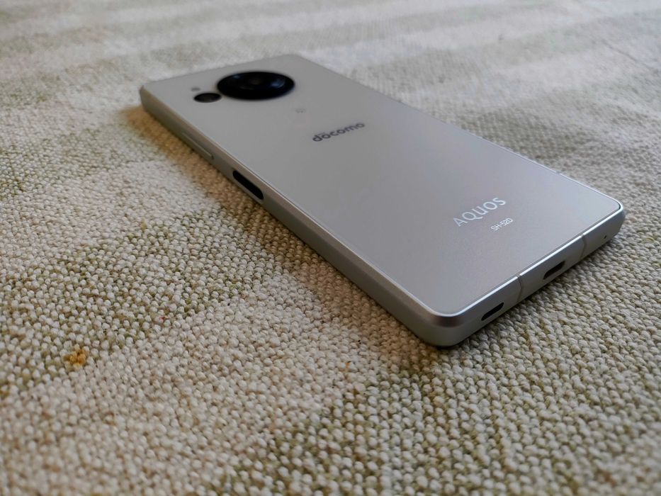 Игровой смартфон Sharp SH52D с мощным процессором Snap8Gen2, 2sim IP68