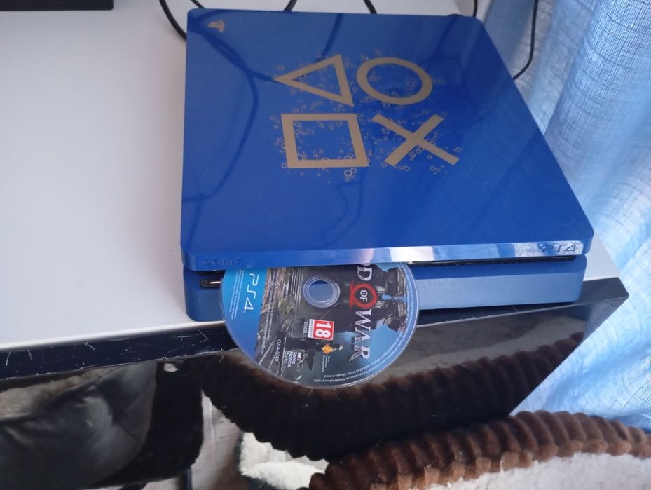 PlayStation 4 edição limitada e jogos