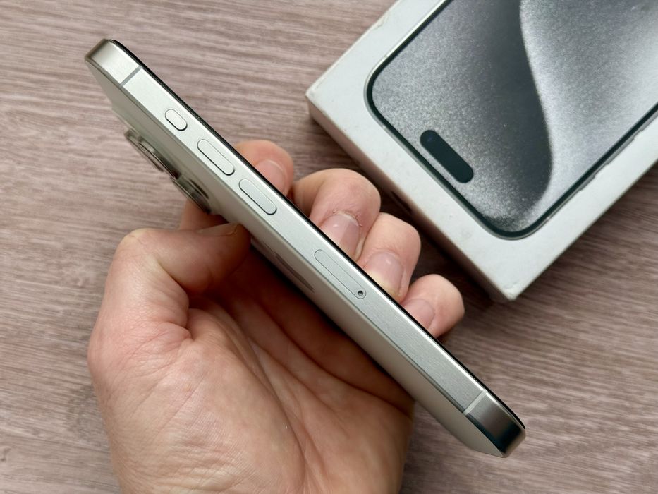 Apple Iphone 15 Pro White Titanium 256gb АКБ 90%