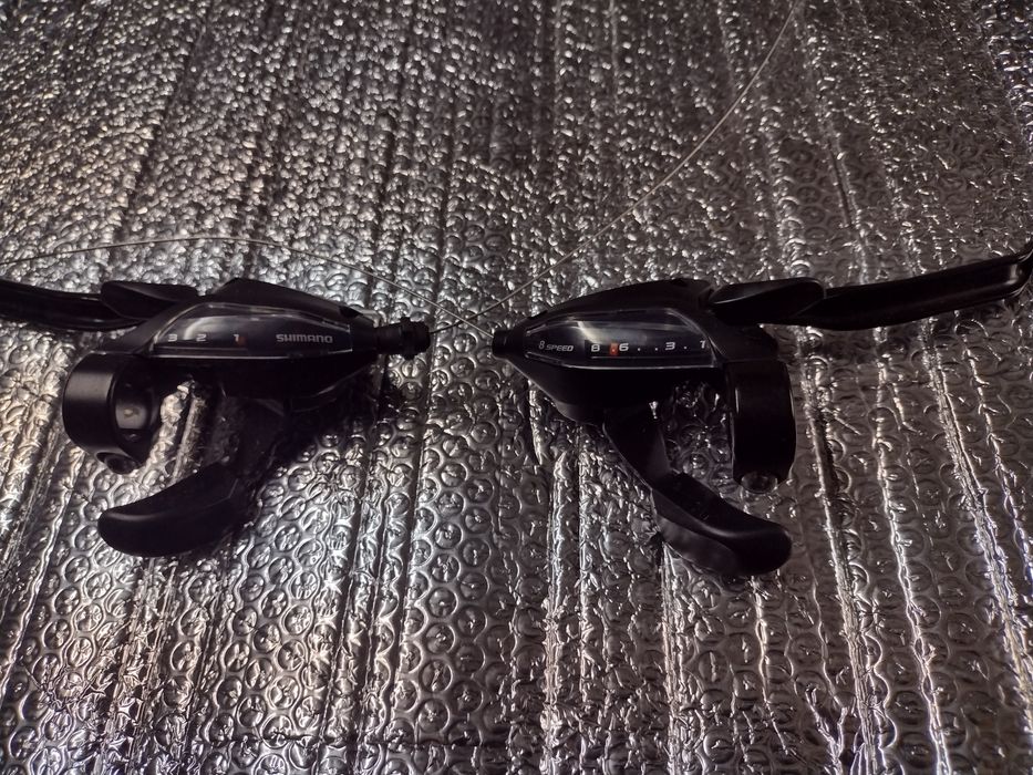 Klamkomanetki Shimano  st- ef500 3×8