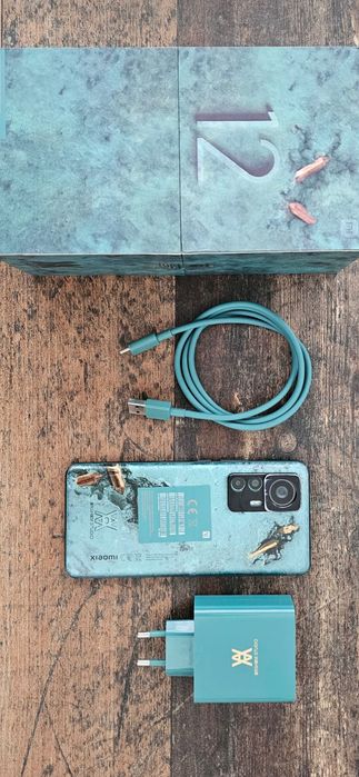 Xiaomi 12T Pro Daniel Arsham Edition