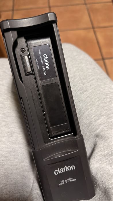 Genuine Peugeot 6 disc cd player