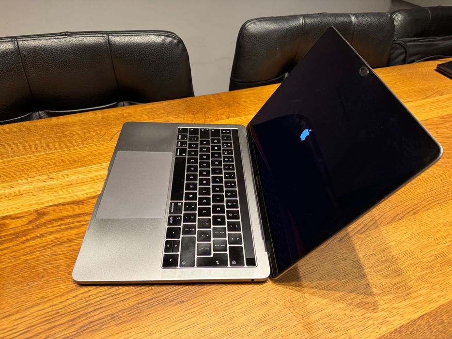 Macbook Pro Mac OsX 2019 13" 16GB 1,4 Quad-Core Intel Core i5 Szary