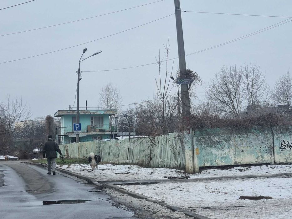 Здам в оренду паркомісця на вул. Чорнобильська, Осіння, від власника