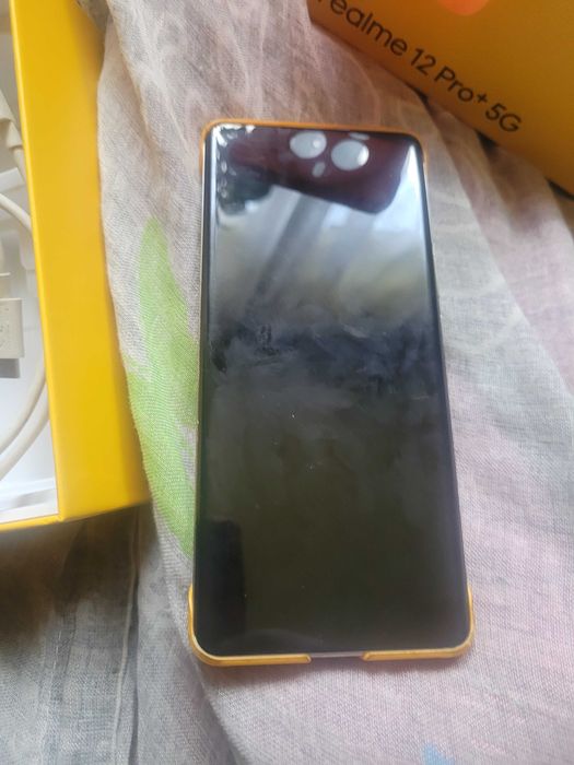 realme 12 pro + 5G 8g