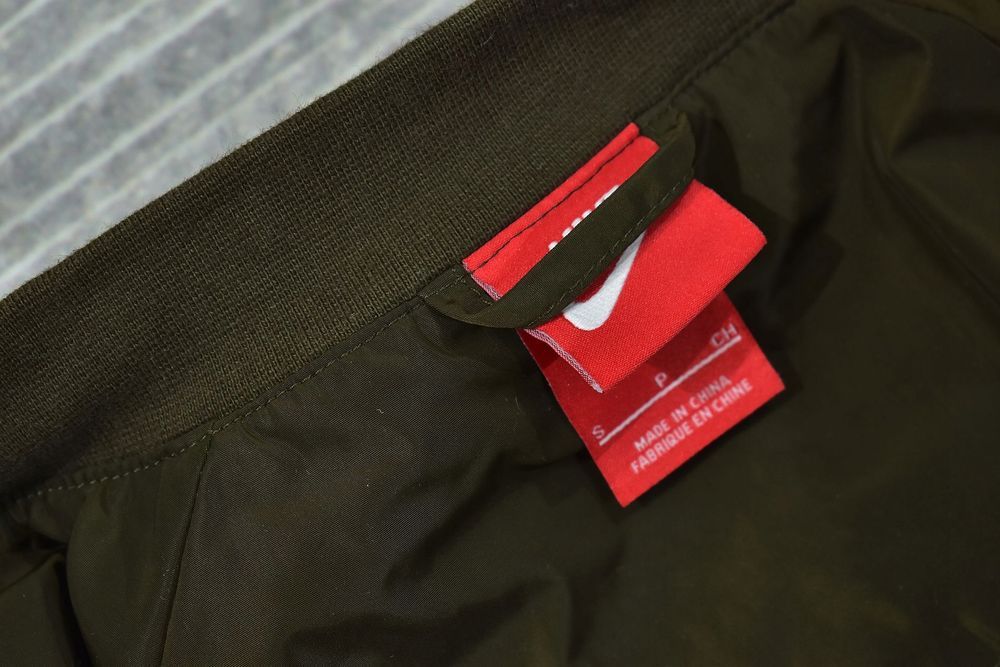 Nike Kurtka Damska Bomberka Khaki Z Logo / S