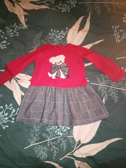 Komplet sukienki dziewczęce świąteczne dwupak rozm 98 i 104