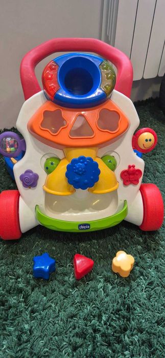 Ходунки-игровой центр развивающий Chicco "Первые шаги"