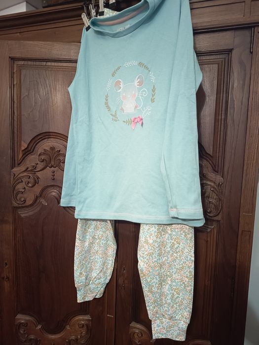 Pijama femenino com padrão