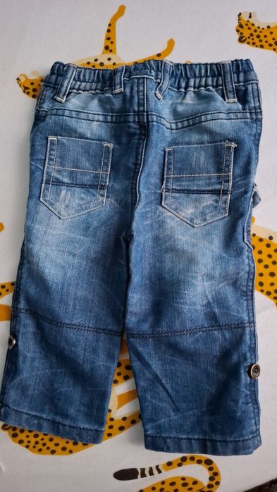 Spodnie jeansowe niemowlece
